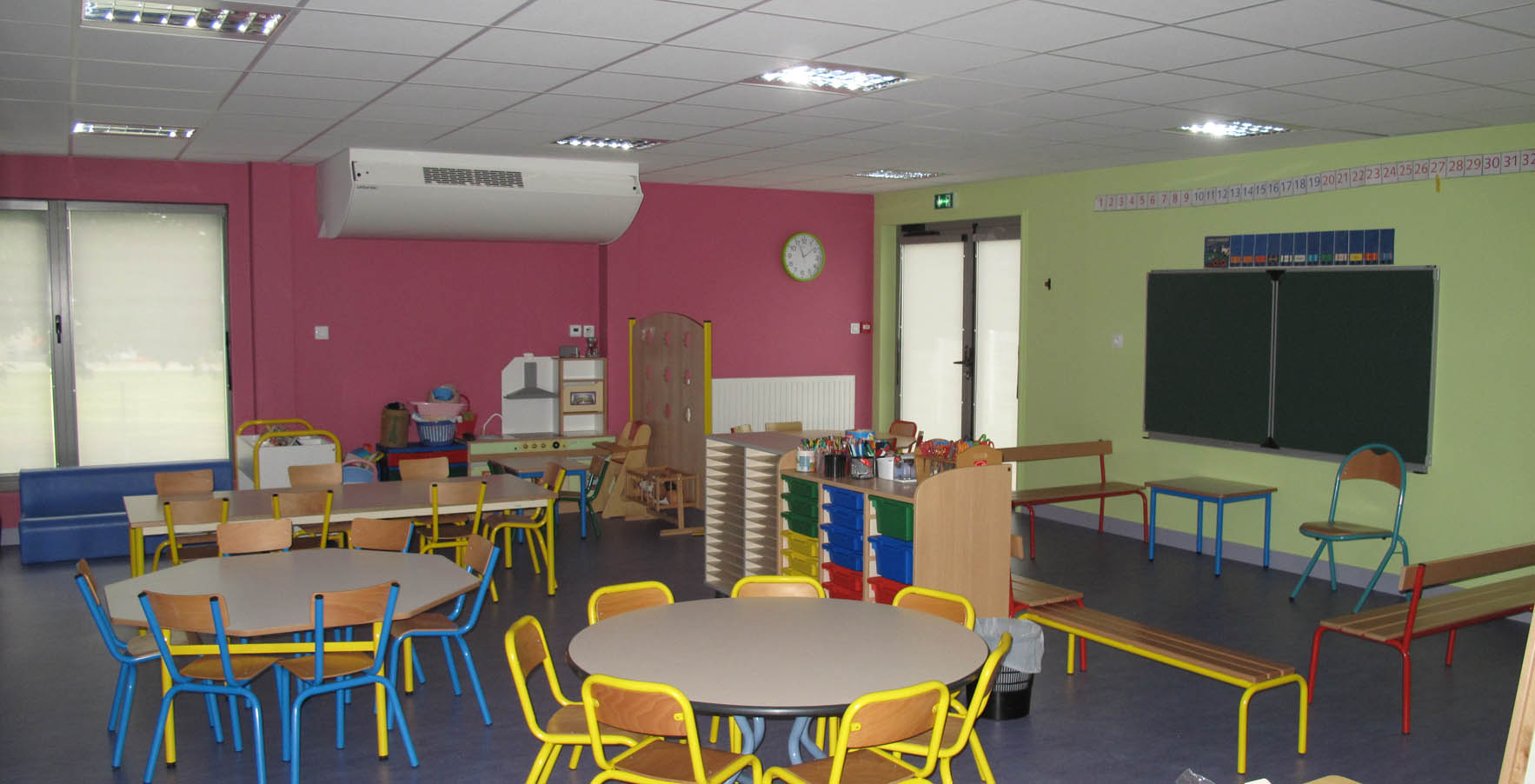 Ecole de Chauray (79) - Réalisée en Containers.